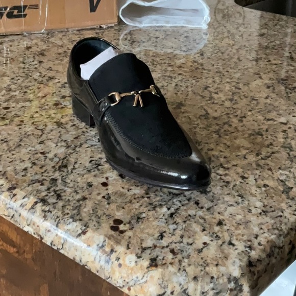 Shoes - Picture 1 of 5